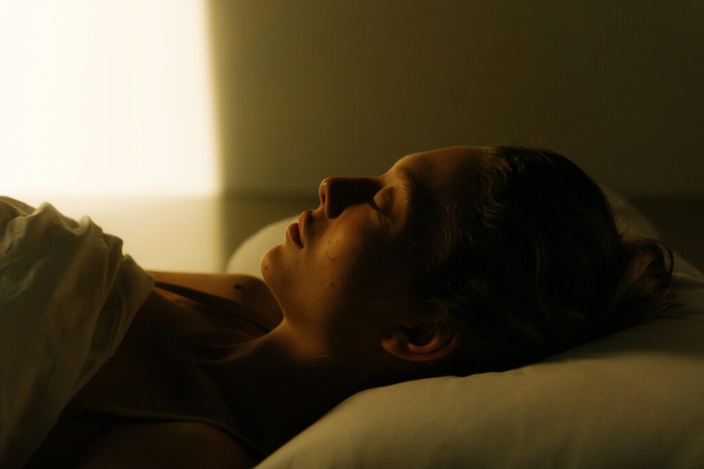 ritual noturno de meditação em casa
